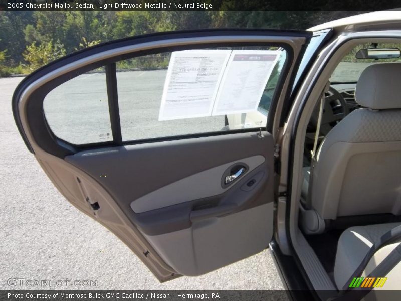 Light Driftwood Metallic / Neutral Beige 2005 Chevrolet Malibu Sedan