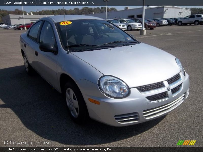 Bright Silver Metallic / Dark Slate Gray 2005 Dodge Neon SE