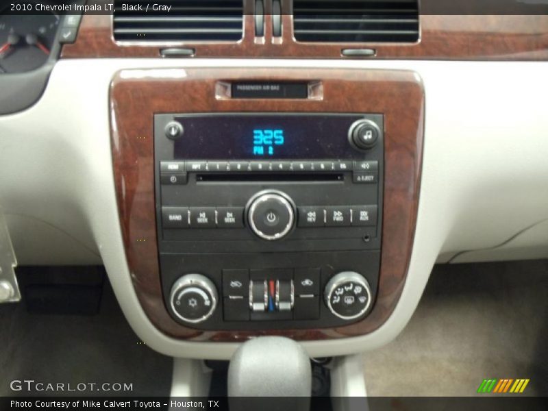 Black / Gray 2010 Chevrolet Impala LT