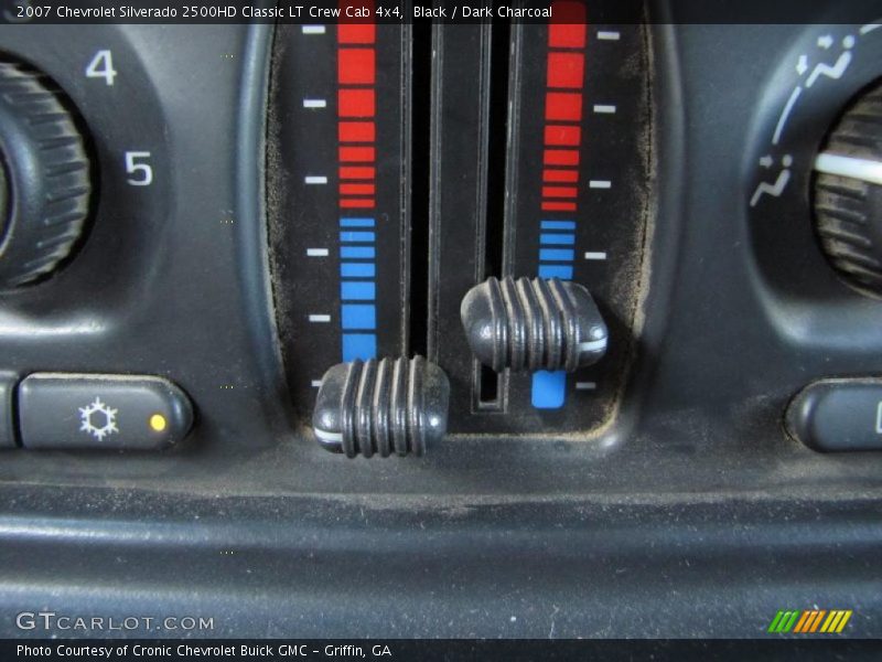 Black / Dark Charcoal 2007 Chevrolet Silverado 2500HD Classic LT Crew Cab 4x4