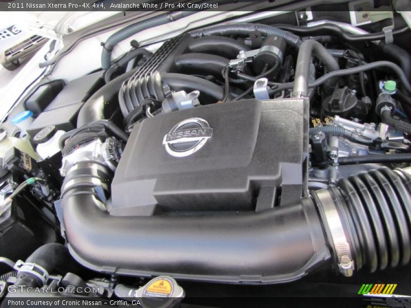 Avalanche White / Pro 4X Gray/Steel 2011 Nissan Xterra Pro-4X 4x4