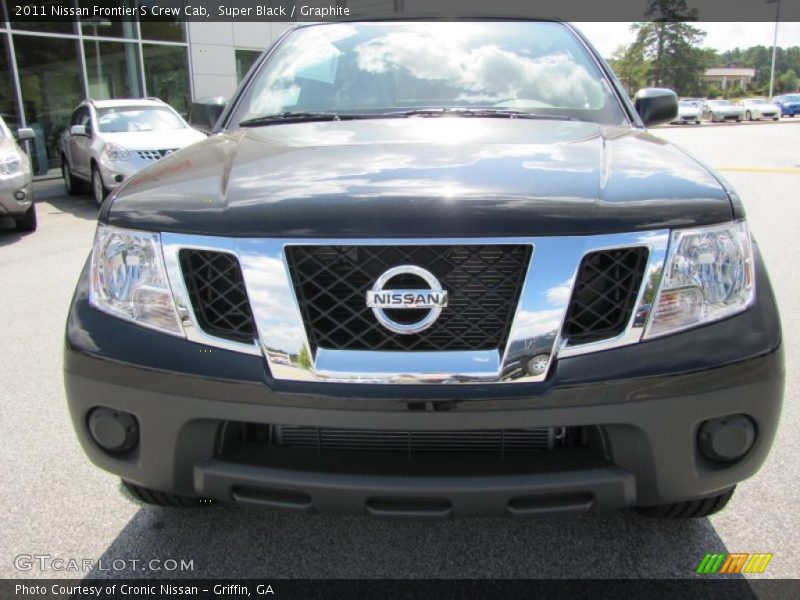 Super Black / Graphite 2011 Nissan Frontier S Crew Cab