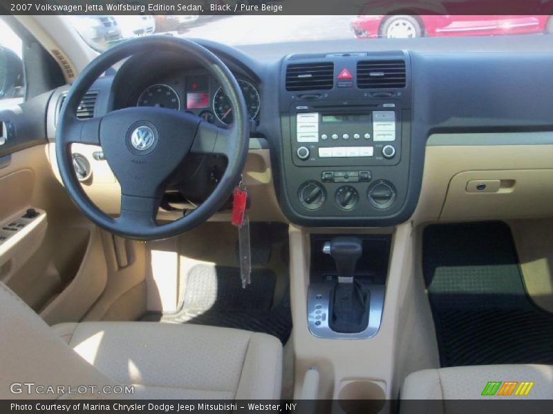 Black / Pure Beige 2007 Volkswagen Jetta Wolfsburg Edition Sedan