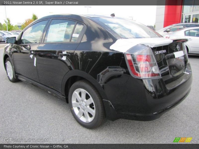 Super Black / Charcoal 2011 Nissan Sentra 2.0 SR