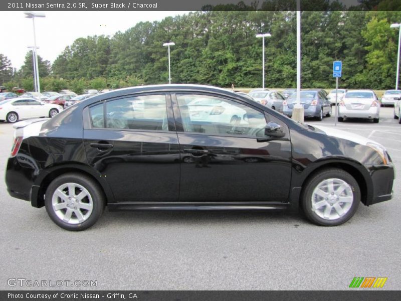 Super Black / Charcoal 2011 Nissan Sentra 2.0 SR