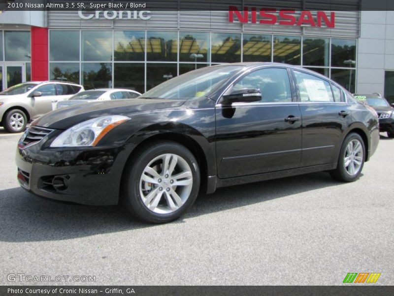 Super Black / Blond 2010 Nissan Altima 3.5 SR