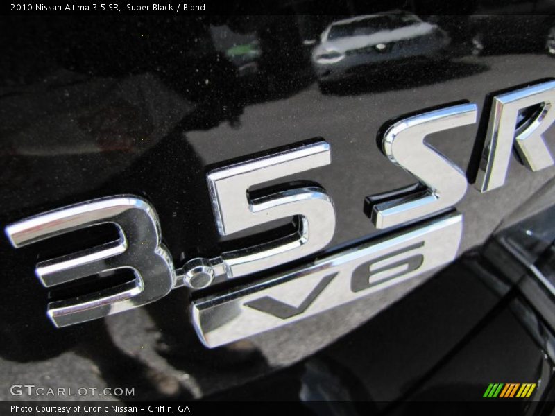 Super Black / Blond 2010 Nissan Altima 3.5 SR