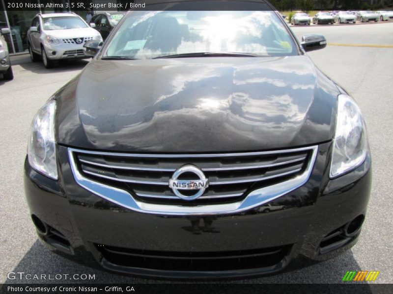 Super Black / Blond 2010 Nissan Altima 3.5 SR