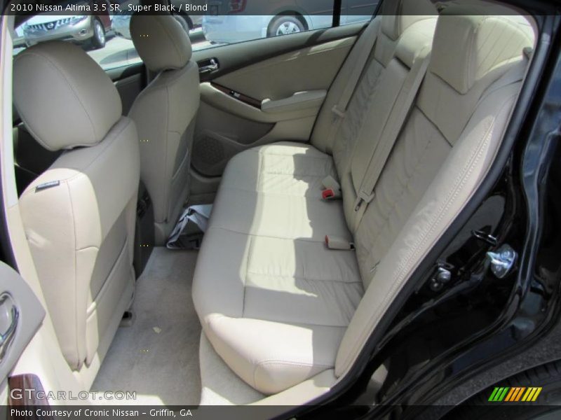 Super Black / Blond 2010 Nissan Altima 3.5 SR