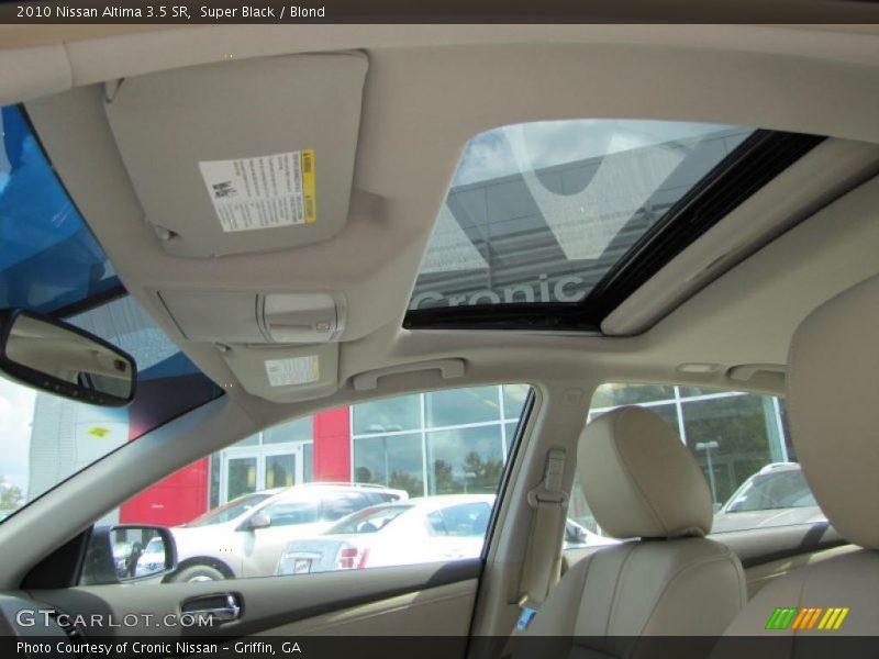 Super Black / Blond 2010 Nissan Altima 3.5 SR