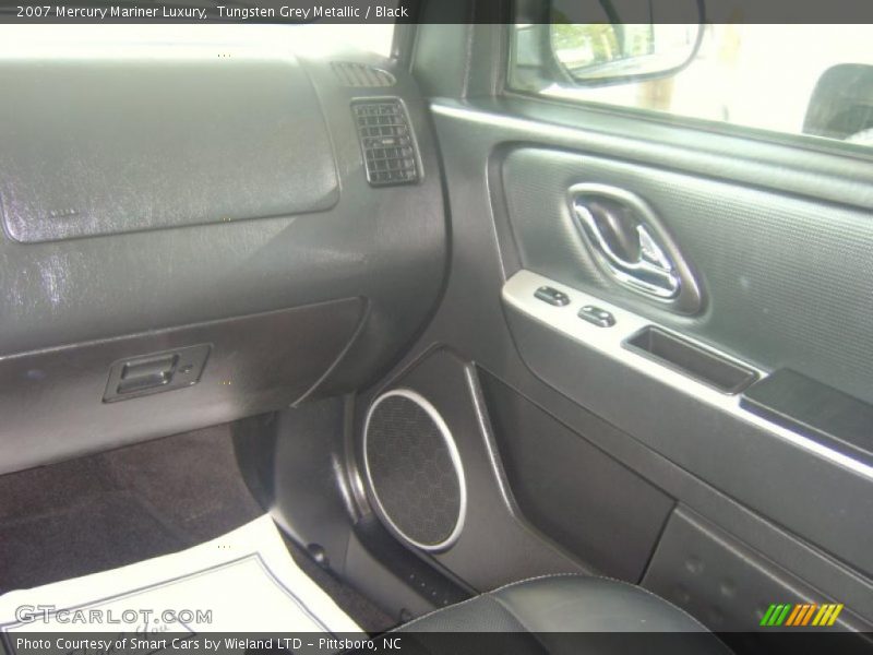 Tungsten Grey Metallic / Black 2007 Mercury Mariner Luxury