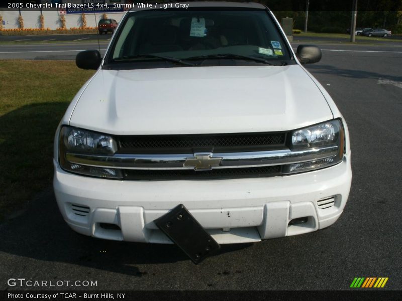 Summit White / Light Gray 2005 Chevrolet TrailBlazer LS 4x4