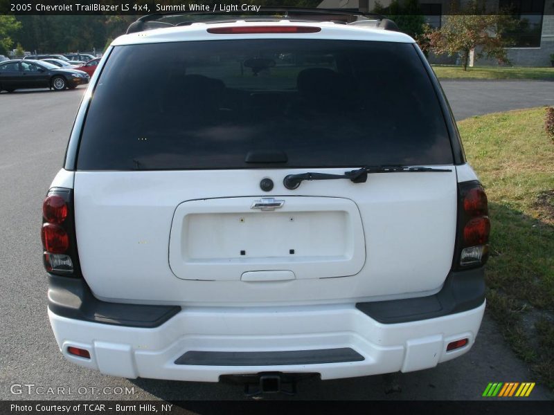 Summit White / Light Gray 2005 Chevrolet TrailBlazer LS 4x4