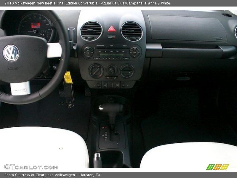 Aquarius Blue/Campanella White / White 2010 Volkswagen New Beetle Final Edition Convertible