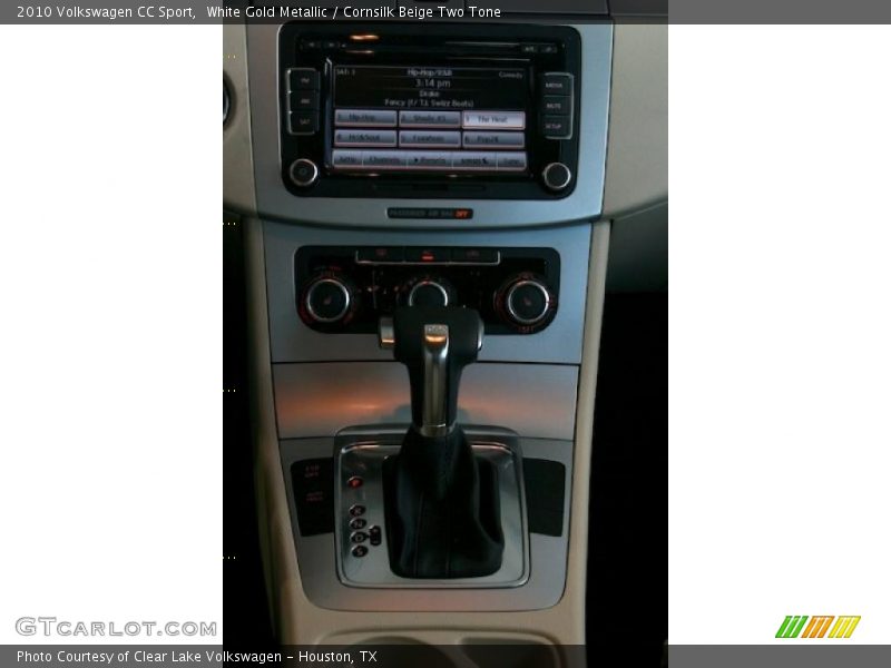 White Gold Metallic / Cornsilk Beige Two Tone 2010 Volkswagen CC Sport