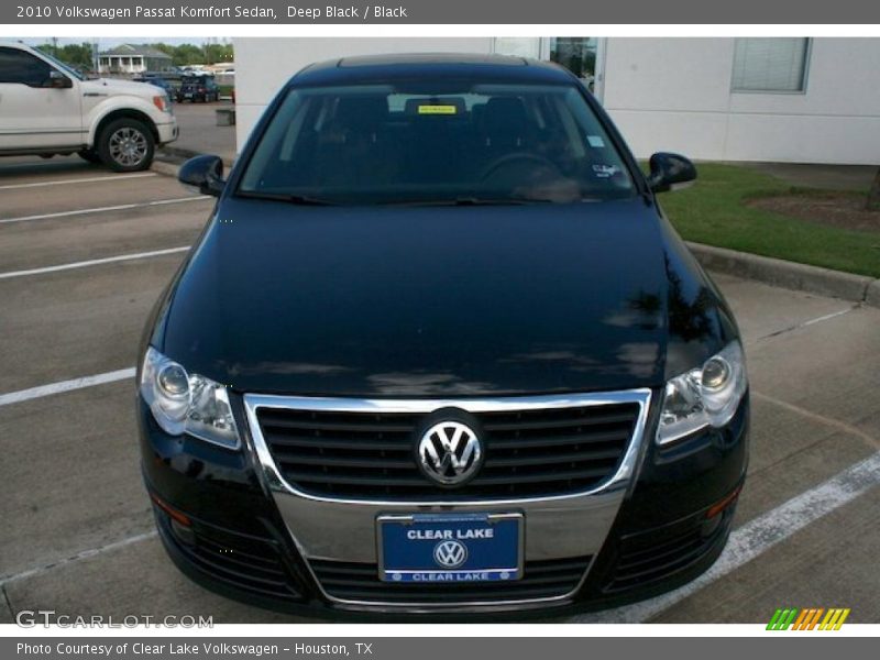 Deep Black / Black 2010 Volkswagen Passat Komfort Sedan