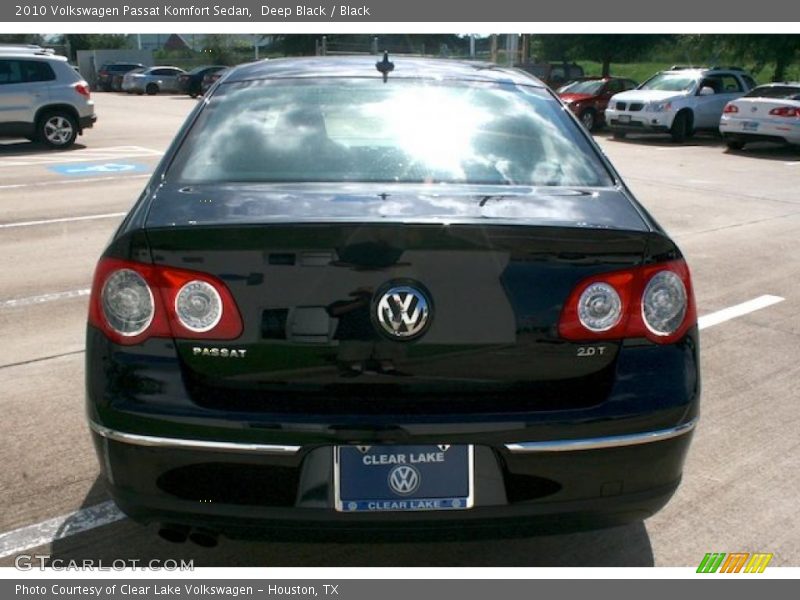 Deep Black / Black 2010 Volkswagen Passat Komfort Sedan