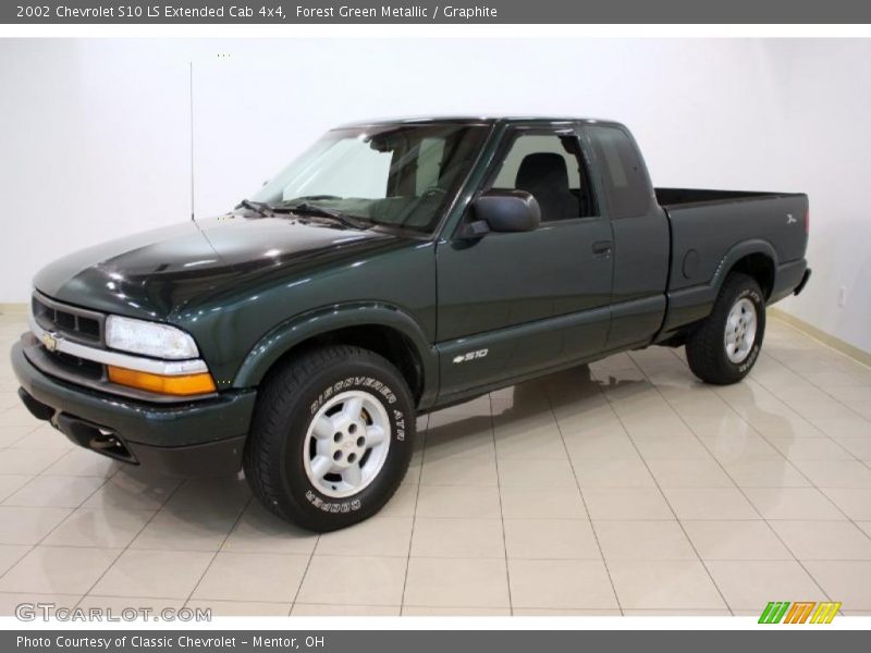 Forest Green Metallic / Graphite 2002 Chevrolet S10 LS Extended Cab 4x4