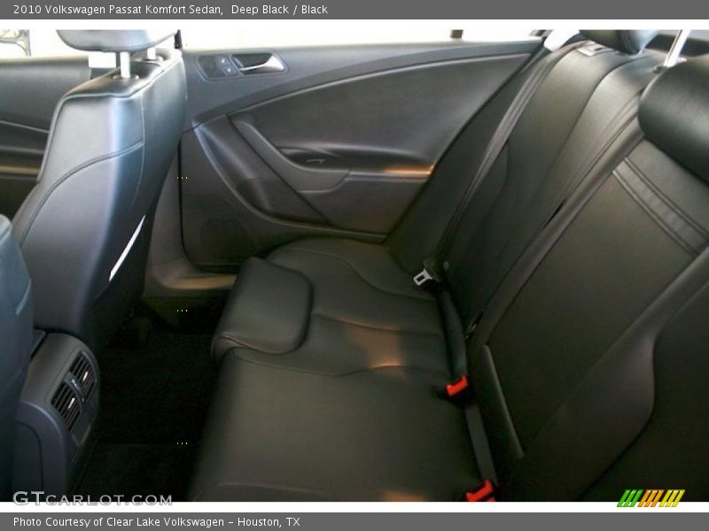 Deep Black / Black 2010 Volkswagen Passat Komfort Sedan
