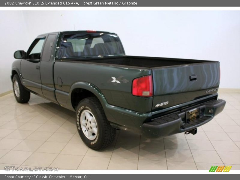 Forest Green Metallic / Graphite 2002 Chevrolet S10 LS Extended Cab 4x4
