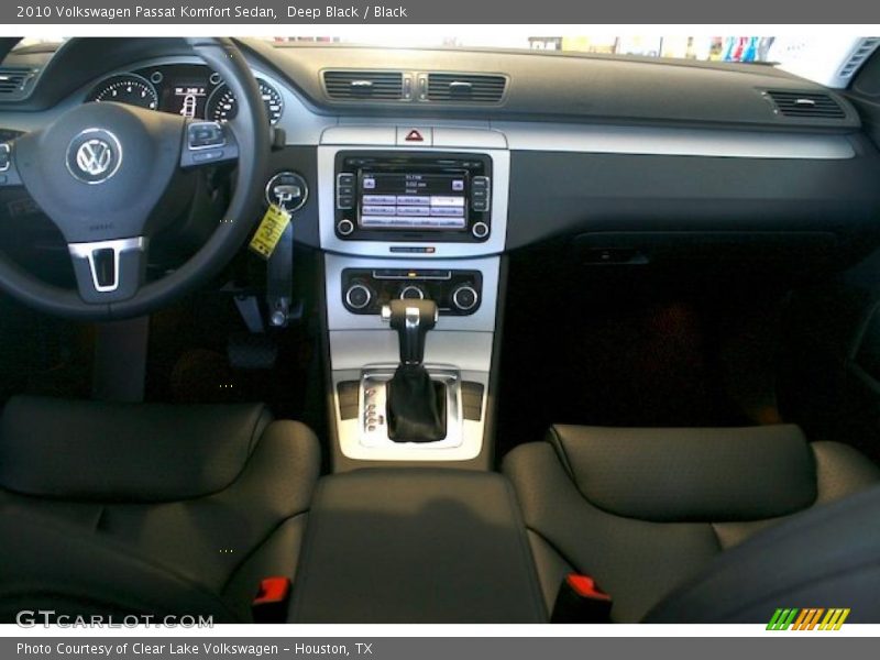 Deep Black / Black 2010 Volkswagen Passat Komfort Sedan
