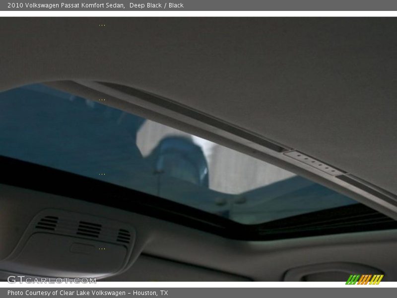 Deep Black / Black 2010 Volkswagen Passat Komfort Sedan