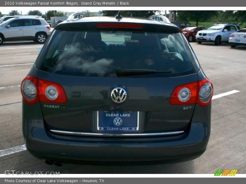 Island Gray Metallic / Black 2010 Volkswagen Passat Komfort Wagon