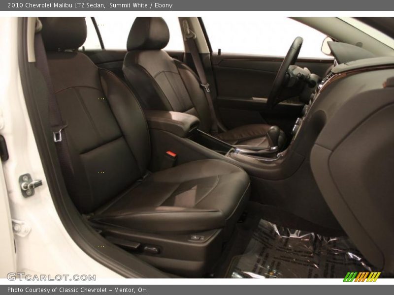 Summit White / Ebony 2010 Chevrolet Malibu LTZ Sedan