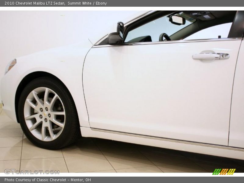 Summit White / Ebony 2010 Chevrolet Malibu LTZ Sedan