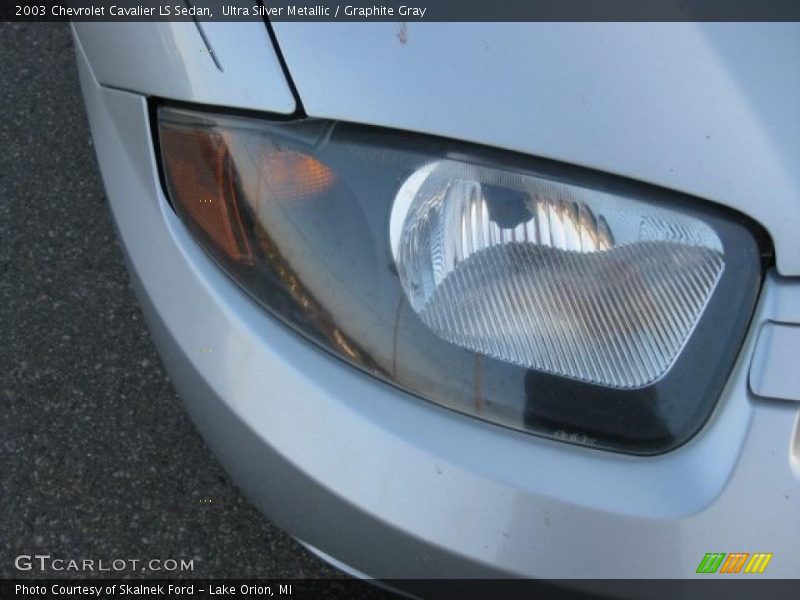 Ultra Silver Metallic / Graphite Gray 2003 Chevrolet Cavalier LS Sedan