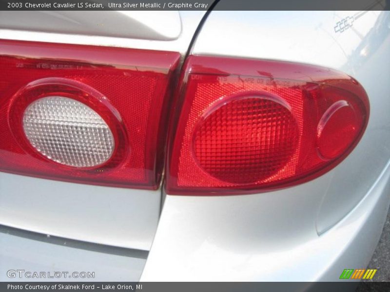 Ultra Silver Metallic / Graphite Gray 2003 Chevrolet Cavalier LS Sedan