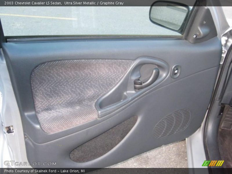 Ultra Silver Metallic / Graphite Gray 2003 Chevrolet Cavalier LS Sedan