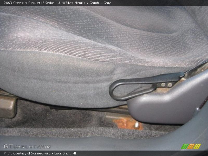 Ultra Silver Metallic / Graphite Gray 2003 Chevrolet Cavalier LS Sedan