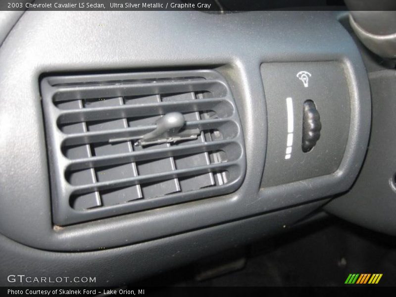 Ultra Silver Metallic / Graphite Gray 2003 Chevrolet Cavalier LS Sedan