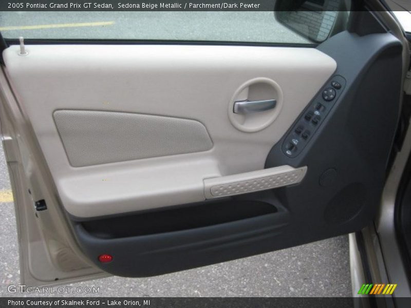 Sedona Beige Metallic / Parchment/Dark Pewter 2005 Pontiac Grand Prix GT Sedan