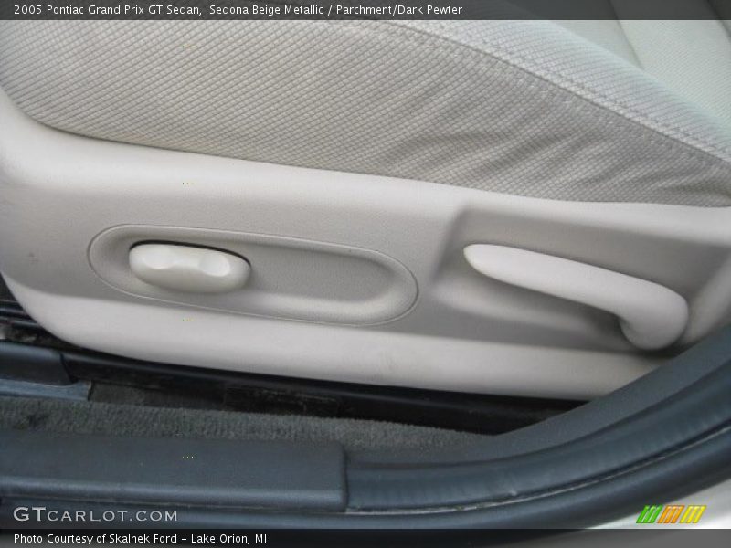 Sedona Beige Metallic / Parchment/Dark Pewter 2005 Pontiac Grand Prix GT Sedan