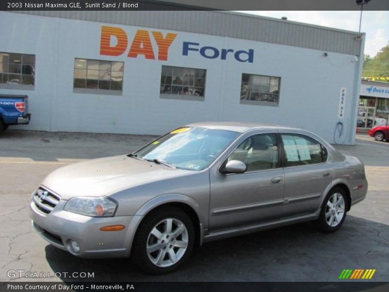 Sunlit Sand / Blond 2003 Nissan Maxima GLE