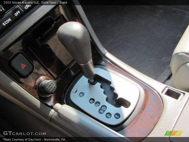 Sunlit Sand / Blond 2003 Nissan Maxima GLE