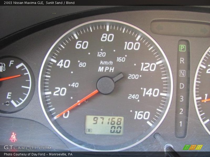 Sunlit Sand / Blond 2003 Nissan Maxima GLE
