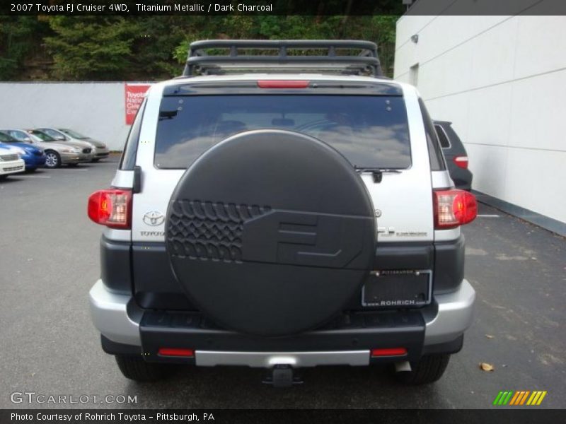 Titanium Metallic / Dark Charcoal 2007 Toyota FJ Cruiser 4WD