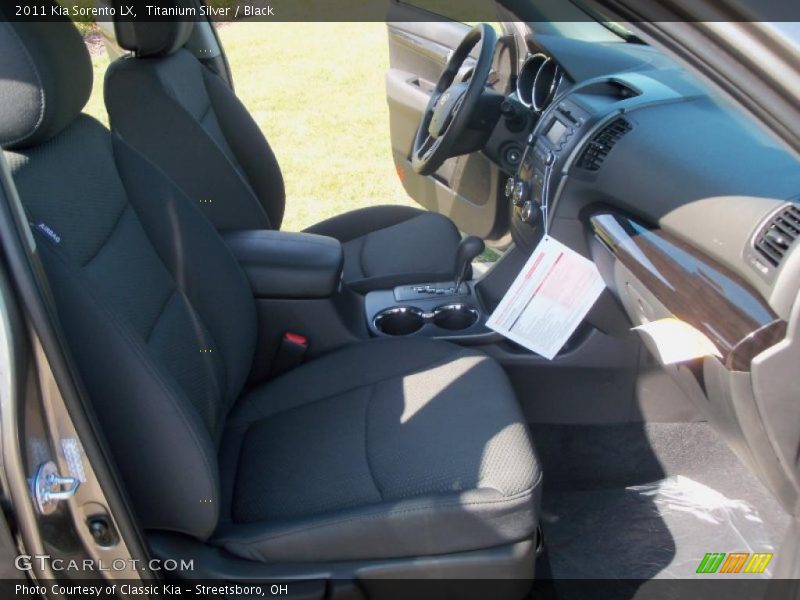 Titanium Silver / Black 2011 Kia Sorento LX