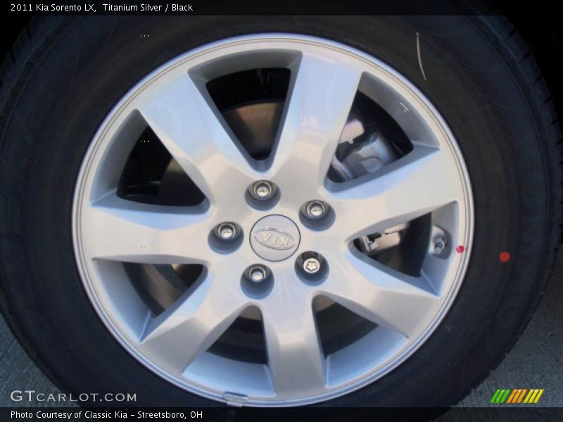 Titanium Silver / Black 2011 Kia Sorento LX