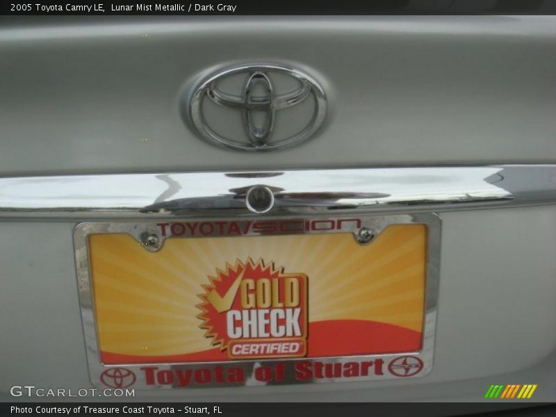 Lunar Mist Metallic / Dark Gray 2005 Toyota Camry LE