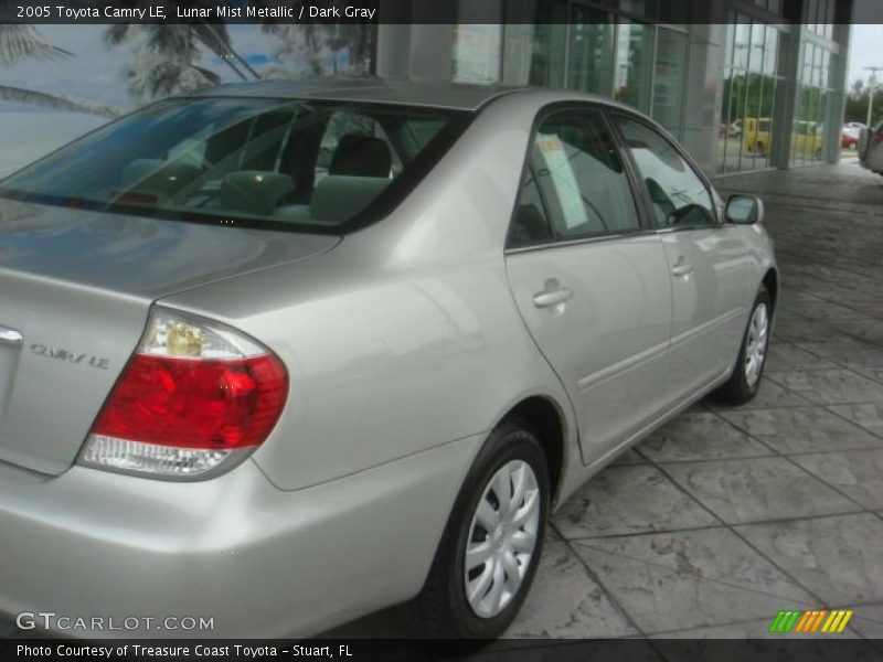 Lunar Mist Metallic / Dark Gray 2005 Toyota Camry LE