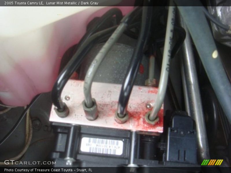 Lunar Mist Metallic / Dark Gray 2005 Toyota Camry LE
