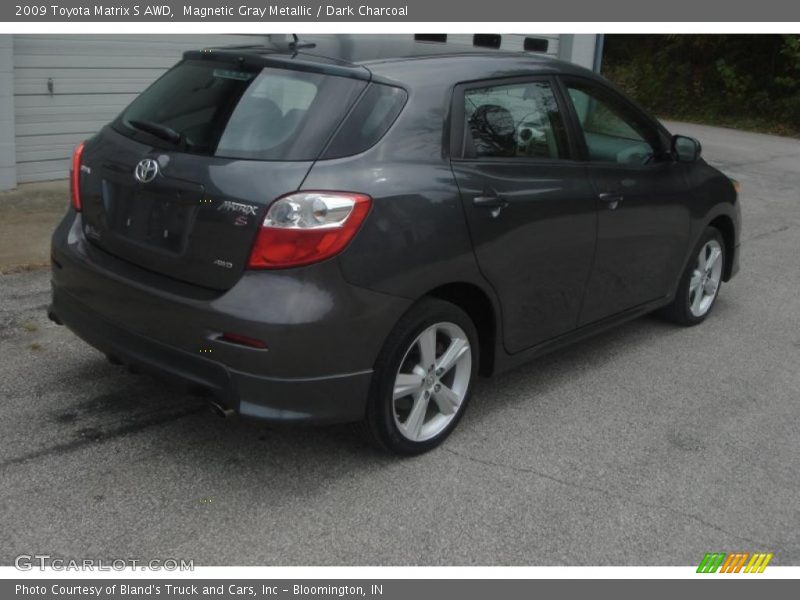 Magnetic Gray Metallic / Dark Charcoal 2009 Toyota Matrix S AWD