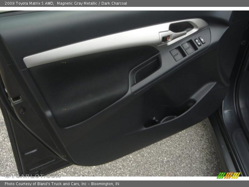 Magnetic Gray Metallic / Dark Charcoal 2009 Toyota Matrix S AWD