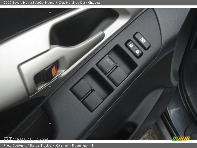 Magnetic Gray Metallic / Dark Charcoal 2009 Toyota Matrix S AWD