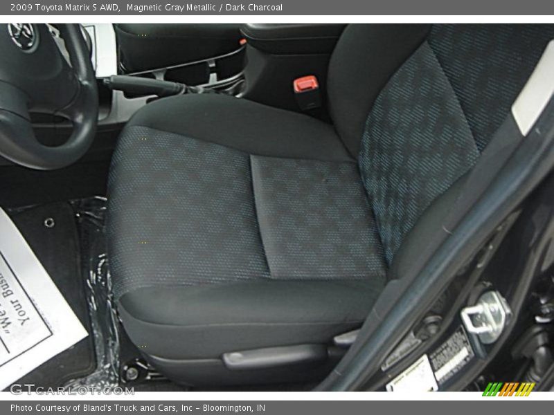 Magnetic Gray Metallic / Dark Charcoal 2009 Toyota Matrix S AWD
