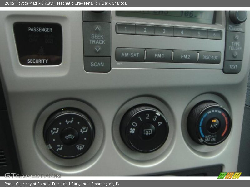 Magnetic Gray Metallic / Dark Charcoal 2009 Toyota Matrix S AWD